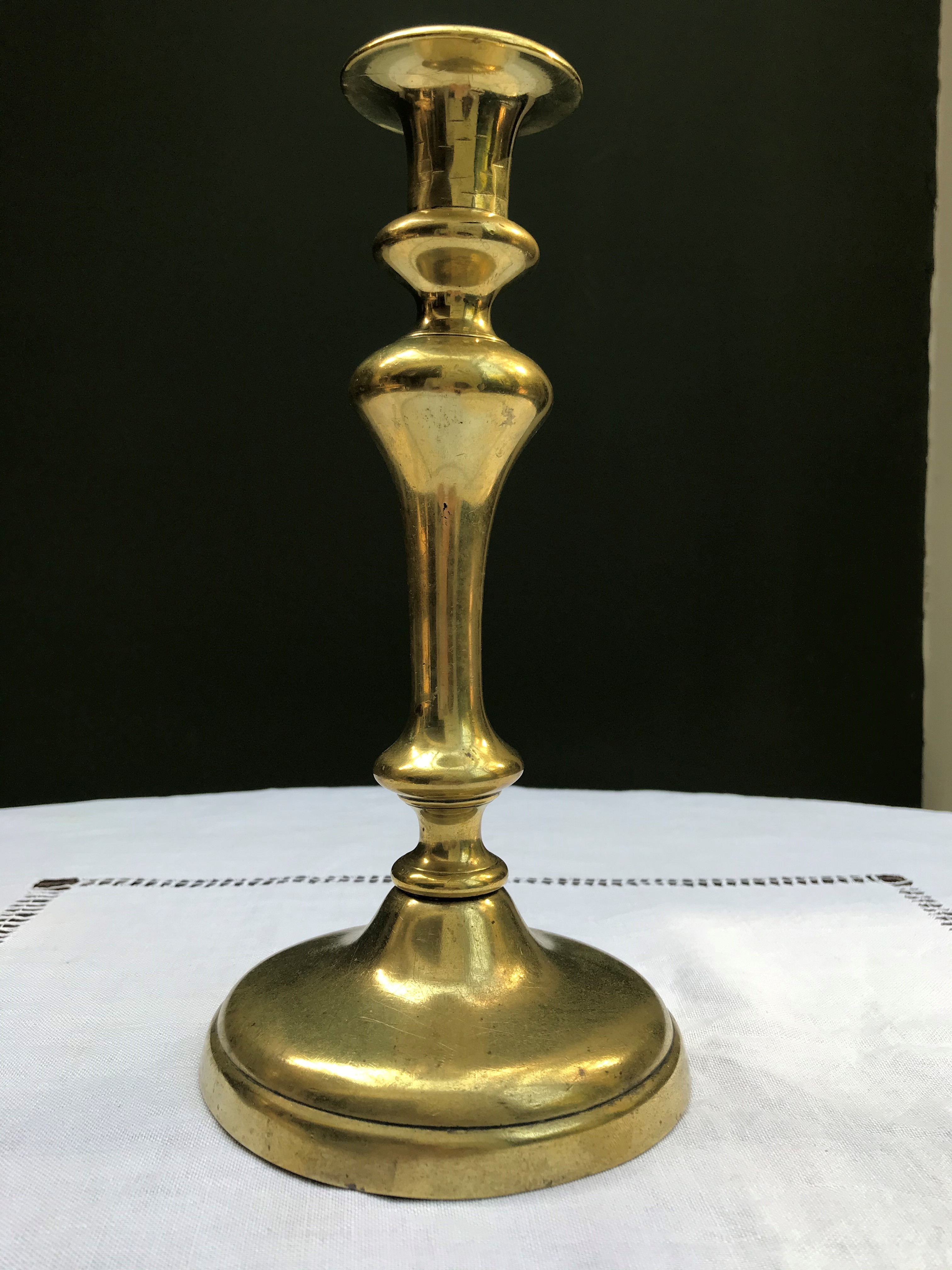 Large traditional 26cm-high Brass Candlestick